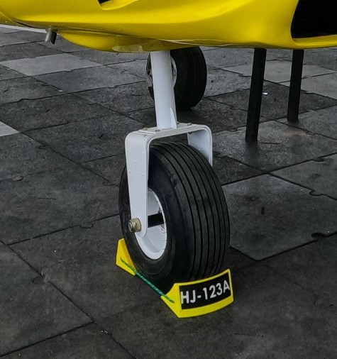 Wheel Chocks 15 cm para Avión - 2 sets - Rojo - Image 3