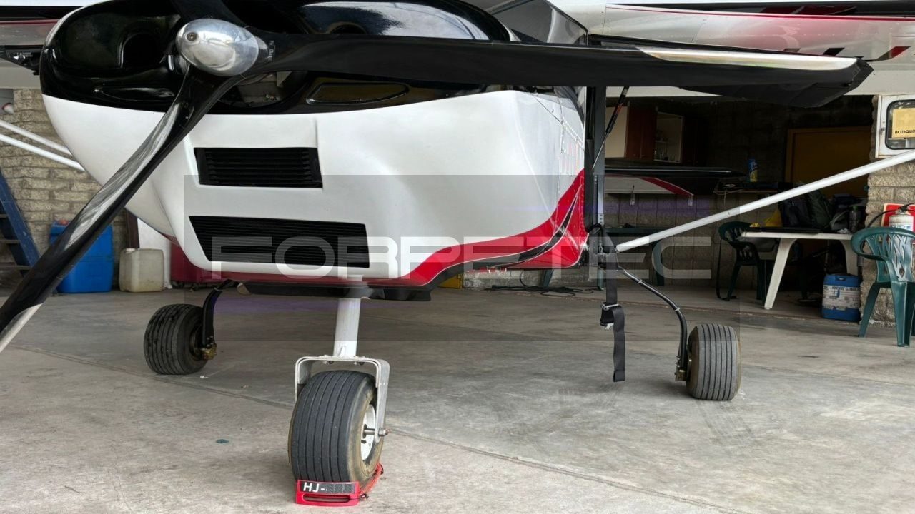 Wheel Chocks / Cuñas para Avión